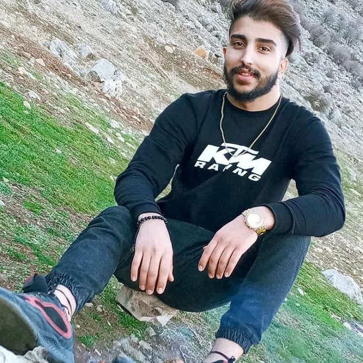 روزبه کرمی خالکوبی